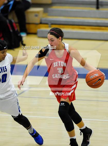 Thumbnail 2 in Grandview vs. Seton Catholic ( NIKE Tournament Of Champions)  photogallery.