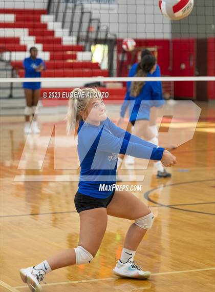 Thumbnail 1 in Apopka vs. South Lake photogallery.