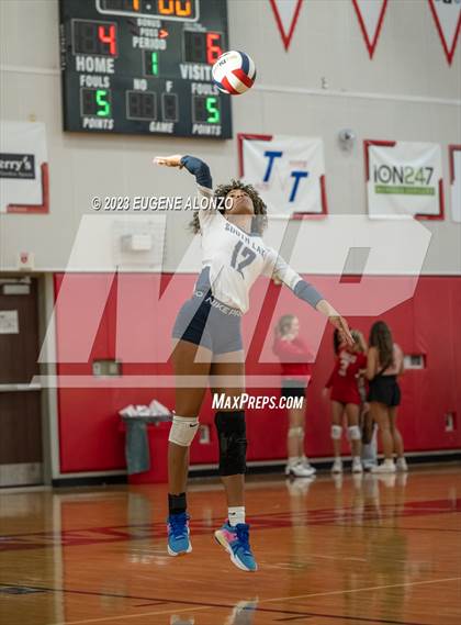 Thumbnail 1 in Apopka vs. South Lake photogallery.