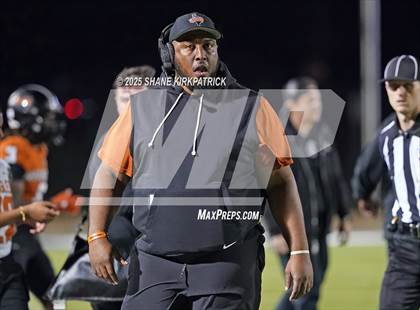 Thumbnail 3 in Frisco vs West Mesquite(UIL 5A D1 Football BiDistrict) photogallery.