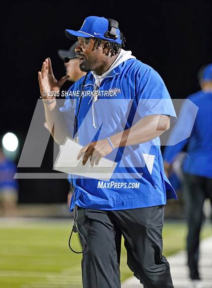 Thumbnail 2 in Frisco vs West Mesquite(UIL 5A D1 Football BiDistrict) photogallery.