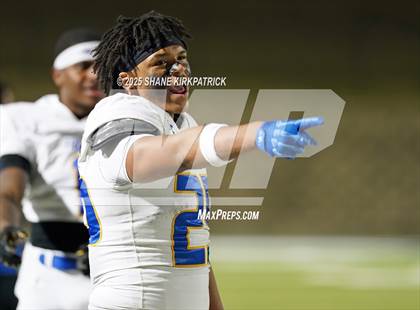 Thumbnail 3 in Frisco vs West Mesquite(UIL 5A D1 Football BiDistrict) photogallery.