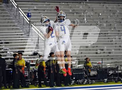 Thumbnail 2 in Frisco vs West Mesquite(UIL 5A D1 Football BiDistrict) photogallery.