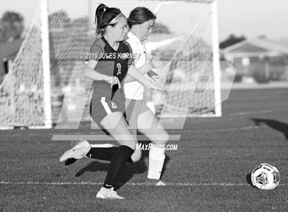 Thumbnail 2 in Southeast Career Tech vs Green Valley (NIAA 4A Quarterfinal) photogallery.