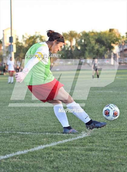 Thumbnail 3 in Southeast Career Tech vs Green Valley (NIAA 4A Quarterfinal) photogallery.