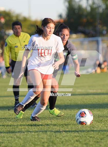 Thumbnail 2 in Southeast Career Tech vs Green Valley (NIAA 4A Quarterfinal) photogallery.