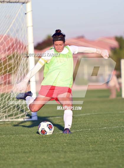 Thumbnail 3 in Southeast Career Tech vs Green Valley (NIAA 4A Quarterfinal) photogallery.