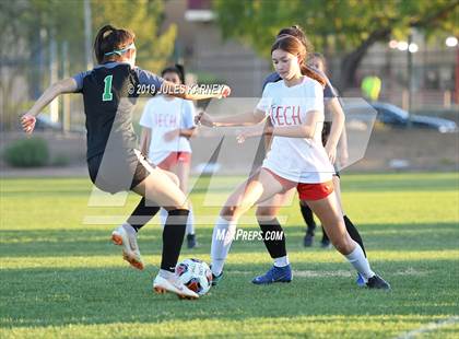 Thumbnail 2 in Southeast Career Tech vs Green Valley (NIAA 4A Quarterfinal) photogallery.
