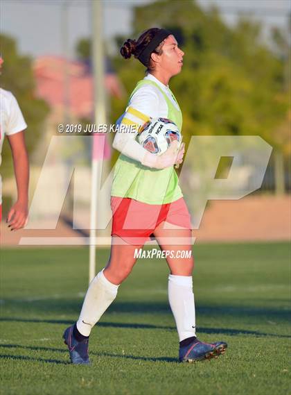 Thumbnail 3 in Southeast Career Tech vs Green Valley (NIAA 4A Quarterfinal) photogallery.