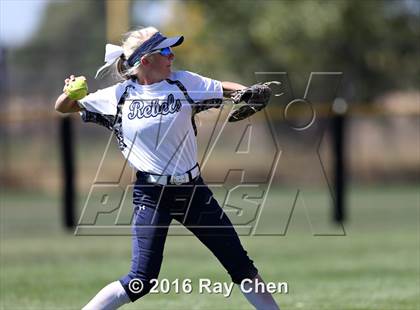 Thumbnail 1 in Mountain Vista vs. Columbine (Dave Sanders Tournament) photogallery.