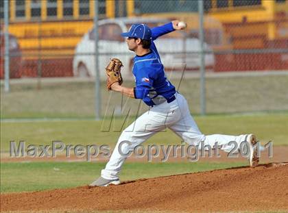 Thumbnail 3 in Van Alstyne vs. Chandler (GCEC Panther Classic) photogallery.