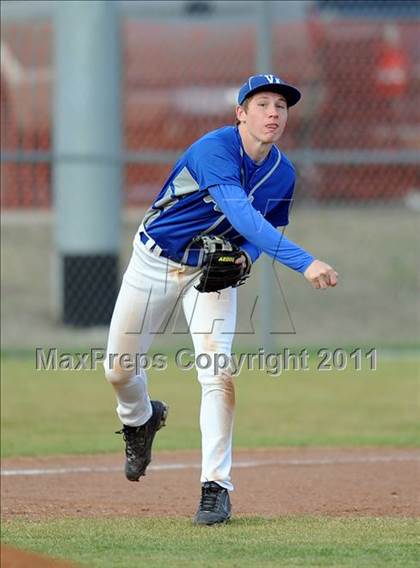 Thumbnail 3 in Van Alstyne vs. Chandler (GCEC Panther Classic) photogallery.