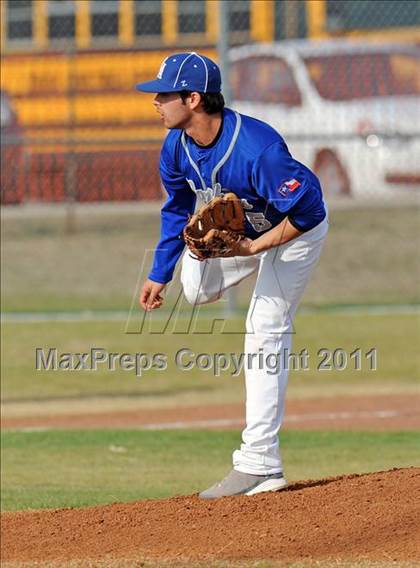 Thumbnail 3 in Van Alstyne vs. Chandler (GCEC Panther Classic) photogallery.