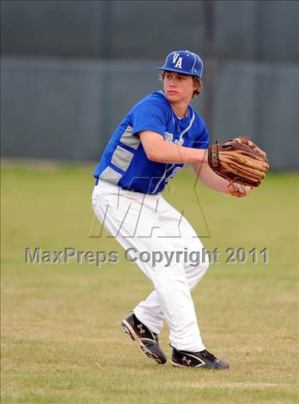 Thumbnail 3 in Van Alstyne vs. Chandler (GCEC Panther Classic) photogallery.