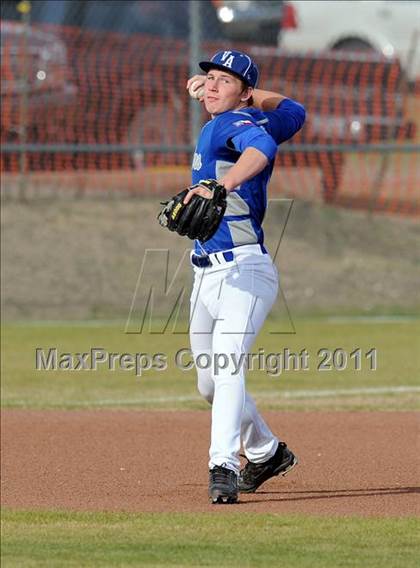 Thumbnail 1 in Van Alstyne vs. Chandler (GCEC Panther Classic) photogallery.