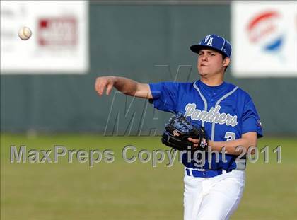 Thumbnail 3 in Van Alstyne vs. Chandler (GCEC Panther Classic) photogallery.