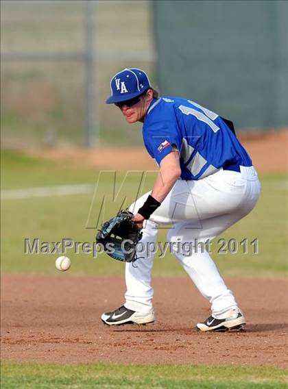 Thumbnail 2 in Van Alstyne vs. Chandler (GCEC Panther Classic) photogallery.