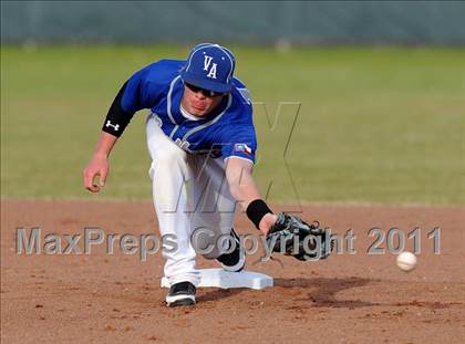 Thumbnail 2 in Van Alstyne vs. Chandler (GCEC Panther Classic) photogallery.