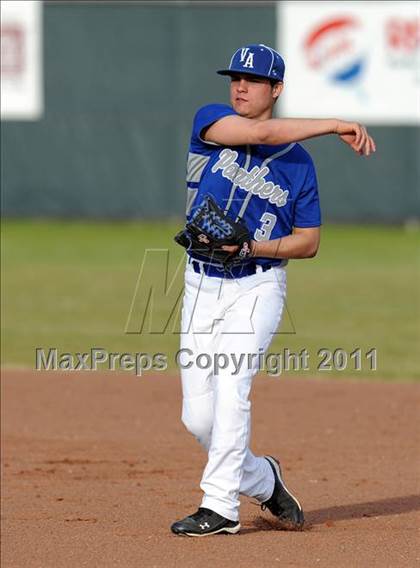 Thumbnail 1 in Van Alstyne vs. Chandler (GCEC Panther Classic) photogallery.