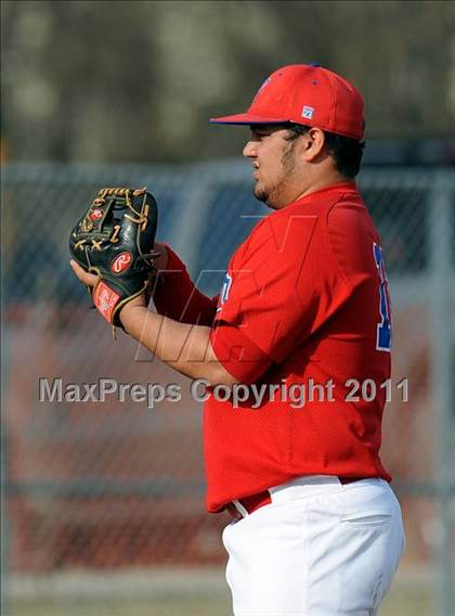 Thumbnail 2 in Van Alstyne vs. Chandler (GCEC Panther Classic) photogallery.