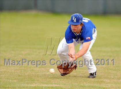 Thumbnail 2 in Van Alstyne vs. Chandler (GCEC Panther Classic) photogallery.