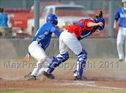 Thumbnail 2 in Van Alstyne vs. Chandler (GCEC Panther Classic) photogallery.