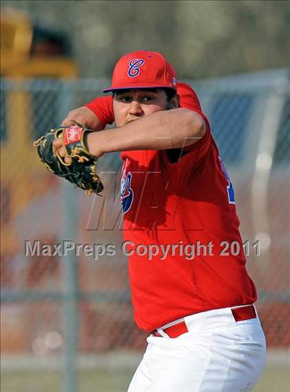 Thumbnail 2 in Van Alstyne vs. Chandler (GCEC Panther Classic) photogallery.