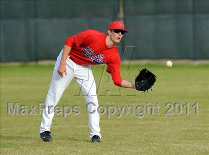 Thumbnail 2 in Van Alstyne vs. Chandler (GCEC Panther Classic) photogallery.