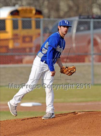 Thumbnail 1 in Van Alstyne vs. Chandler (GCEC Panther Classic) photogallery.
