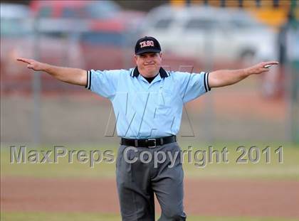 Thumbnail 1 in Van Alstyne vs. Chandler (GCEC Panther Classic) photogallery.