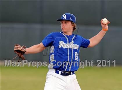 Thumbnail 2 in Van Alstyne vs. Chandler (GCEC Panther Classic) photogallery.