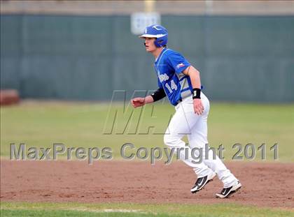 Thumbnail 2 in Van Alstyne vs. Chandler (GCEC Panther Classic) photogallery.