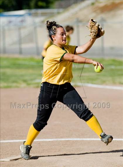 Thumbnail 3 in Davis @ Downey photogallery.