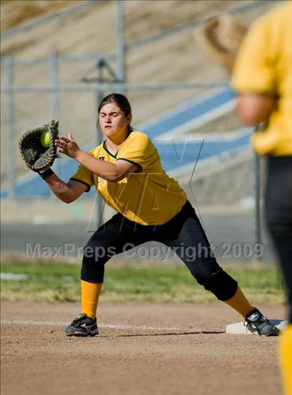 Thumbnail 1 in Davis @ Downey photogallery.