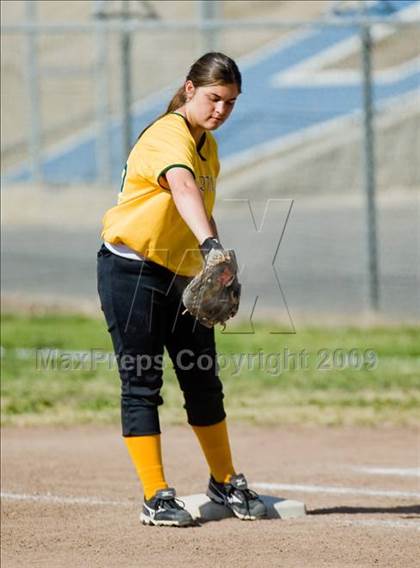 Thumbnail 1 in Davis @ Downey photogallery.