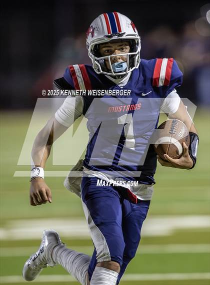 Thumbnail 3 in El Diamante @ Tulare Western photogallery.