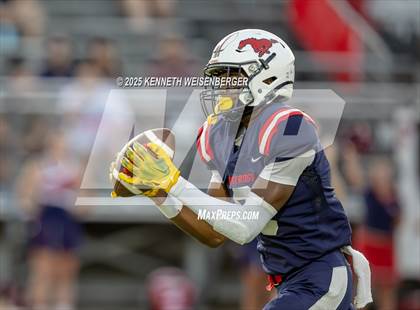 Thumbnail 1 in El Diamante @ Tulare Western photogallery.