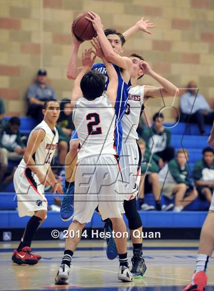 Thumbnail 3 in Harvard-Westlake vs. North Hollywood (Jim Nakabara Classic) photogallery.