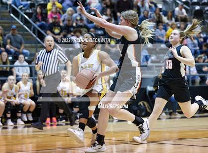 Thumbnail 1 in Tom Bean vs. Era (UIL 2A D2  Bi-District) photogallery.