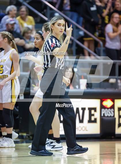 Thumbnail 3 in Tom Bean vs. Era (UIL 2A D2  Bi-District) photogallery.