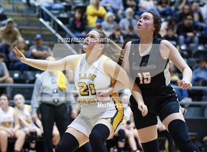 Thumbnail 2 in Tom Bean vs. Era (UIL 2A D2  Bi-District) photogallery.