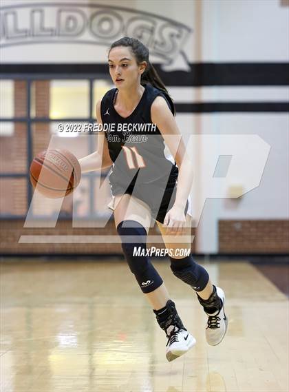 Thumbnail 3 in Tom Bean vs. Era (UIL 2A D2  Bi-District) photogallery.