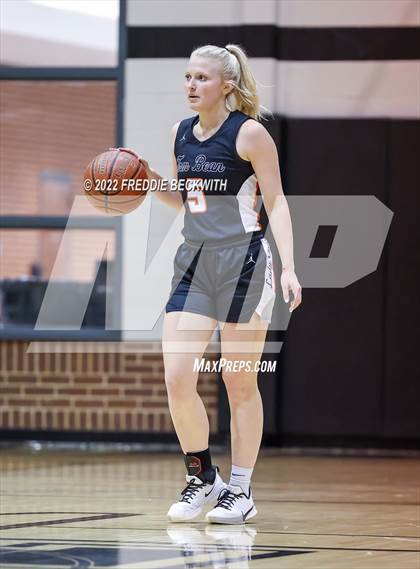 Thumbnail 1 in Tom Bean vs. Era (UIL 2A D2  Bi-District) photogallery.