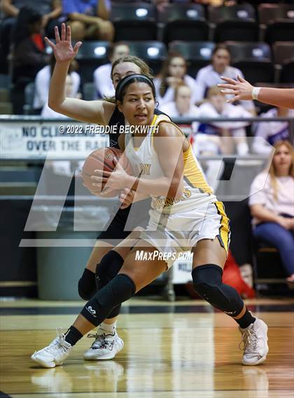 Thumbnail 1 in Tom Bean vs. Era (UIL 2A D2  Bi-District) photogallery.