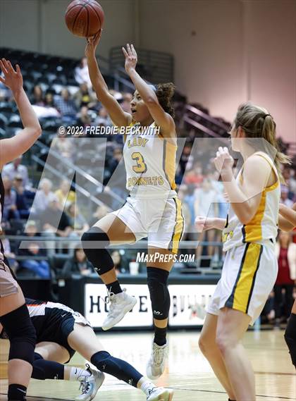 Thumbnail 2 in Tom Bean vs. Era (UIL 2A D2  Bi-District) photogallery.