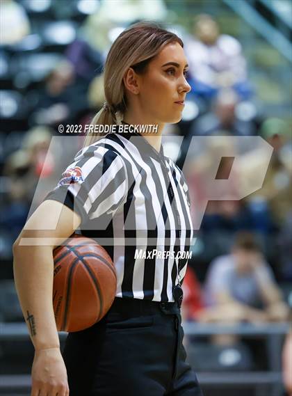 Thumbnail 3 in Tom Bean vs. Era (UIL 2A D2  Bi-District) photogallery.