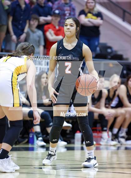 Thumbnail 1 in Tom Bean vs. Era (UIL 2A D2  Bi-District) photogallery.