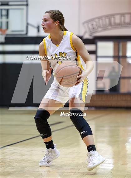 Thumbnail 3 in Tom Bean vs. Era (UIL 2A D2  Bi-District) photogallery.