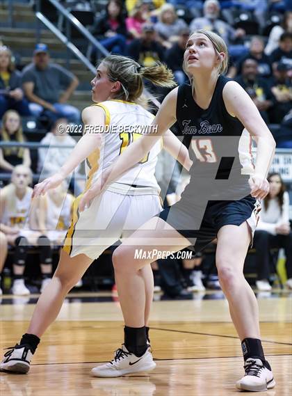 Thumbnail 2 in Tom Bean vs. Era (UIL 2A D2  Bi-District) photogallery.