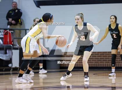 Thumbnail 3 in Tom Bean vs. Era (UIL 2A D2  Bi-District) photogallery.